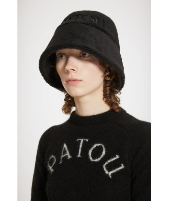 Patou bucket hat in faux shearling chez Cornerstreet bien 