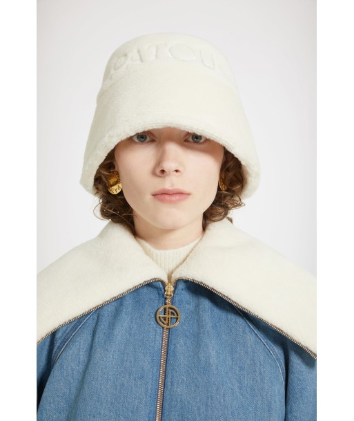 Patou bucket hat in faux shearling pas cher 