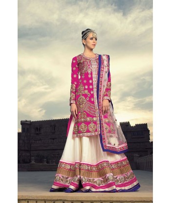 Lehenga pakistanais blanc cassé et rose Rizwana des créatures d'habitude