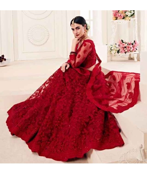 Lehenga nuptiale rouge Khadhiza sur le site 