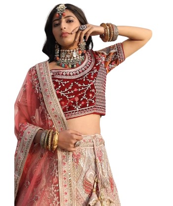 Lehenga mariée Kasika beige et bordeaux avec 2 voiles En savoir plus