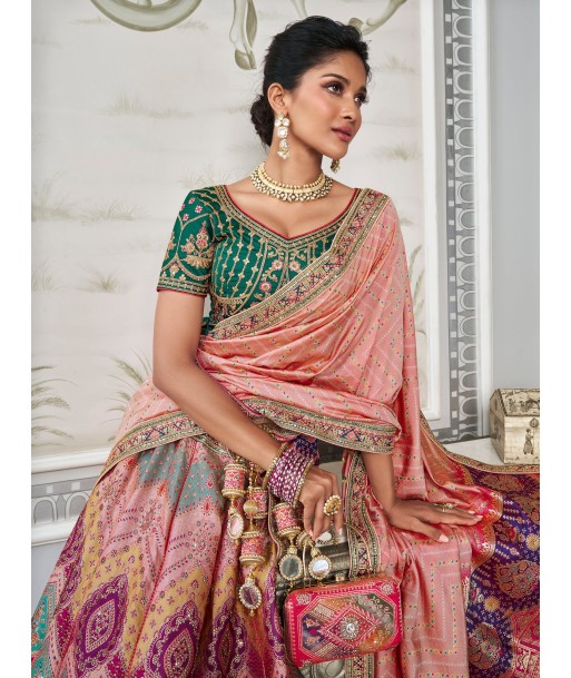 Sublime lehenga soie multicolore Kaveri rembourrage situé sous