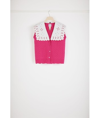 Sleeveless cable knit cardigan in Merino wool with detachable collar le des métaux précieux